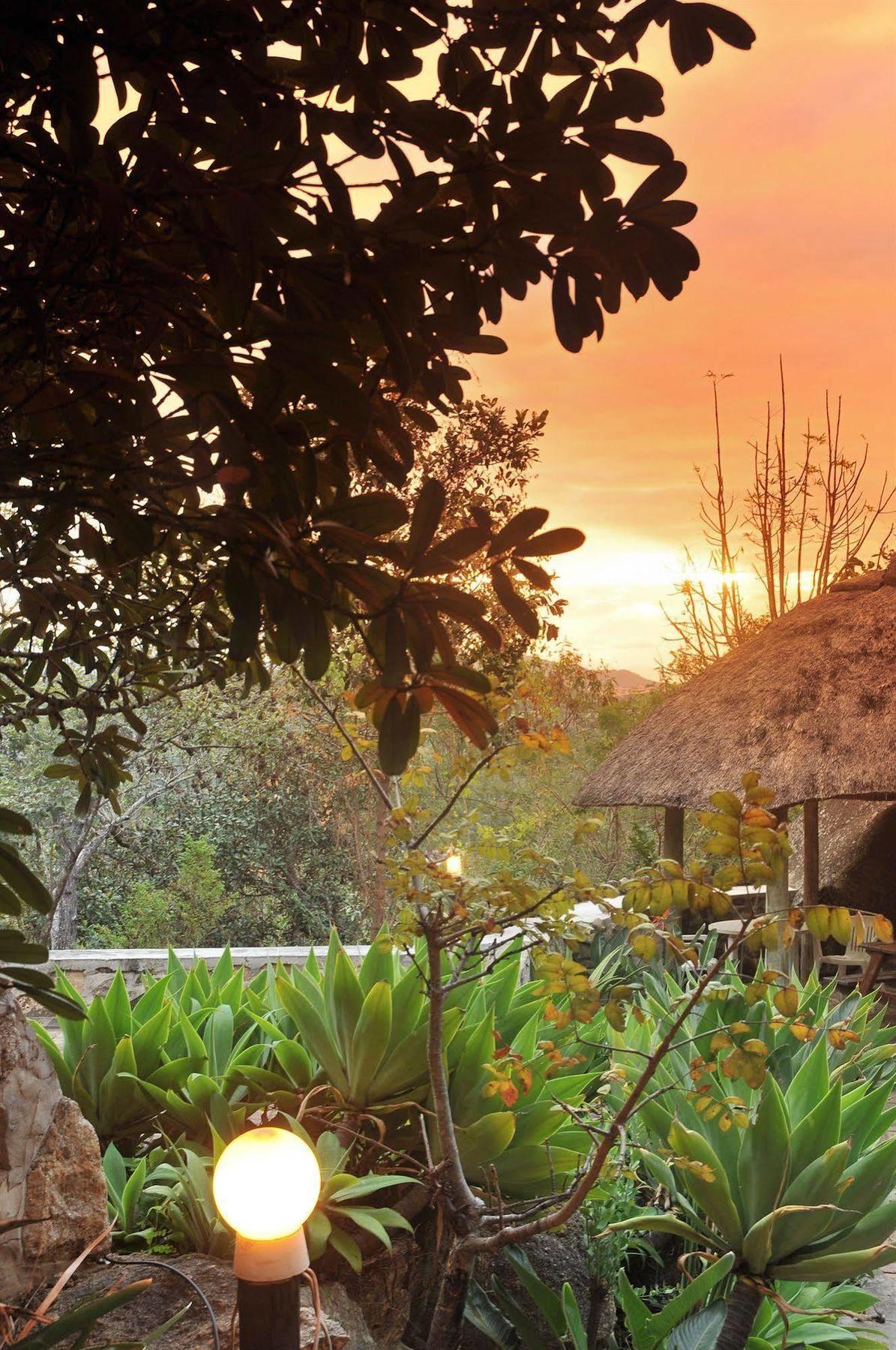 Bed and Breakfast Sunset Manor Mbombela Exterior foto